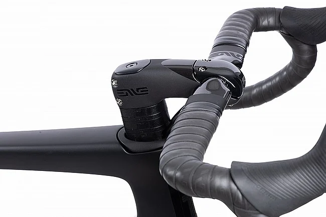 ENVE Demo Melee Force D2 AXS/Zipp Road Bike - Image 4